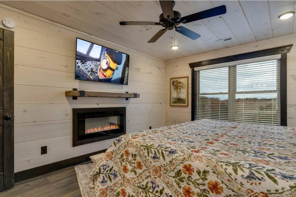 Blue Moon Ridge: Brand New Cabin! 5 Bedrooms, Pool/Hot Tub, Theatre Pigeon Forge Exterior photo