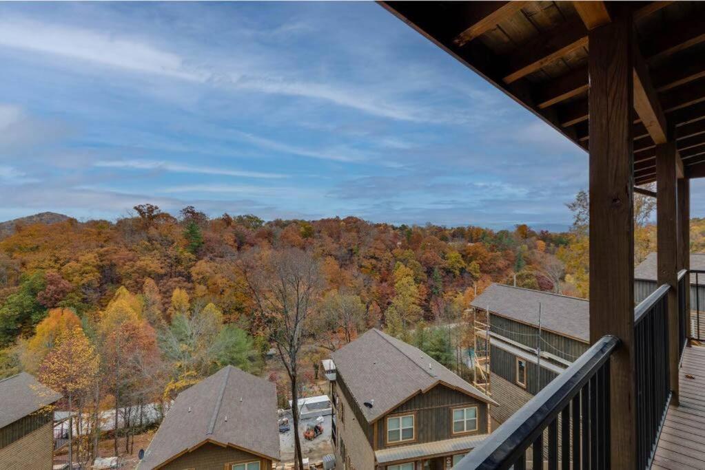 Blue Moon Ridge: Brand New Cabin! 5 Bedrooms, Pool/Hot Tub, Theatre Pigeon Forge Exterior photo