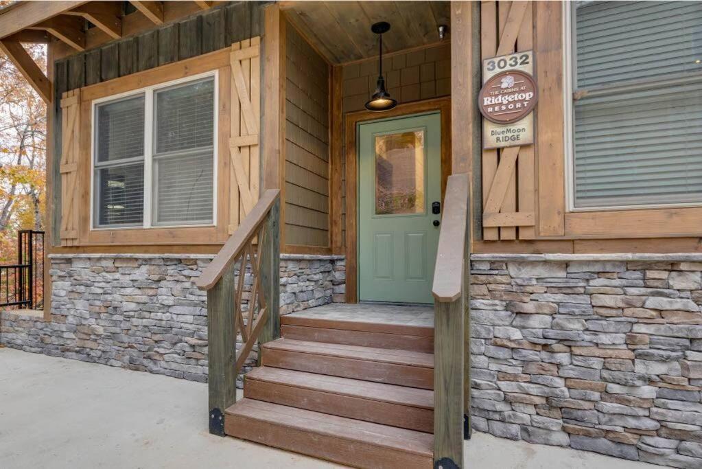 Blue Moon Ridge: Brand New Cabin! 5 Bedrooms, Pool/Hot Tub, Theatre Pigeon Forge Exterior photo